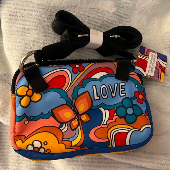 BNWT Brighton Power of Love Crossbody Bag (Style D30270) plus free Brighton Gift - Picture 3 of 6